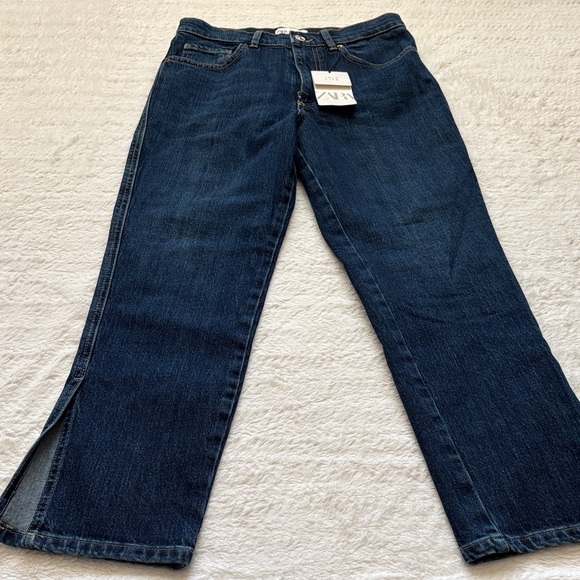 Zara Brand New Women's Dark Blue Jeans with split Hem at bottom - Picture 4 of 9